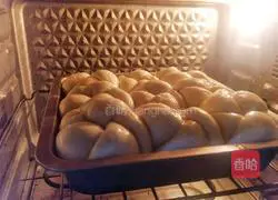 Vegetable oil version of old-fashioned bread recipe 19