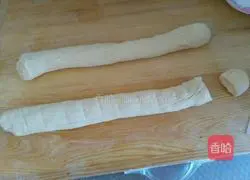 Illustration of how to make bald buns 4