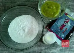 Illustration of how to make cartoon kiwi snow-skin mooncakes 2