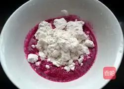 Illustration of how to make dragon fruit snow-skin mooncakes 3