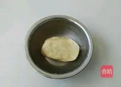 Cantonese Lotus Seed Mooncake Recipe Illustration 6