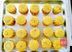 Cantonese-style mooncake Practice illustration 6