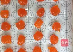 Cantonese white lotus paste and egg yolk mooncake without syrup version illustration 1