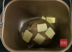 Illustration of how to make soft European buns with red dates and wolfberry 2