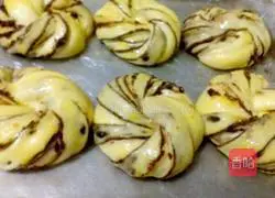 Illustration of how to make bean paste bread rolls 12