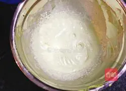 Illustration of how to make matcha chocolate mousse 9