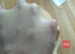 Illustration of how to make sausage bread 5