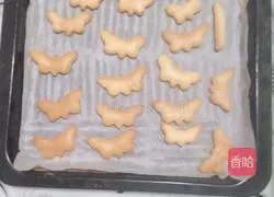 Illustration of how to make biscuits 4