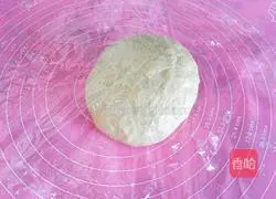 Illustration of how to make hand-shredded condensed milk bread 5