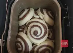 Illustration of how to make cocoa two-color toast 12