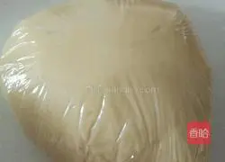 Illustration of making five-nut mooncakes 3