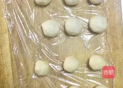 Illustration of how to make fresh meat mooncakes (pork roast) 5