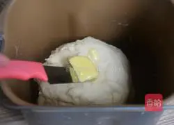 Illustration of how to make glutinous rice flour toast 4