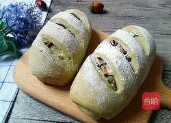 Illustration of how to make matcha red date hard riba bread 20