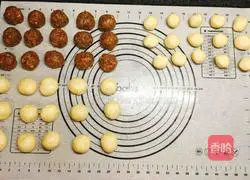Illustration of how to make fresh meat mooncakes 6