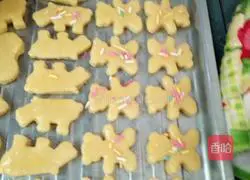 Illustration of how to make small biscuits 4