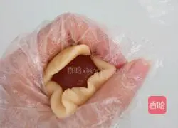 Illustration of how to make fruit-filled mooncakes 8