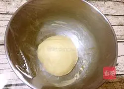 Illustration of how to make coconut bread 6