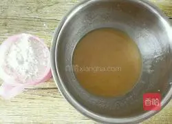 Illustration of how to make bean paste mooncakes 3