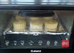 Illustration of how to make lotus paste and egg yolk mooncakes 14