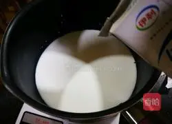 Illustration of how to make mellow milk toast 3