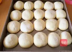 Illustration of how to make light cream snack buns 15