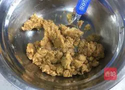 Illustration of how to make chive cheese bread 9