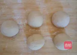 Illustration of making chocolate buns 8