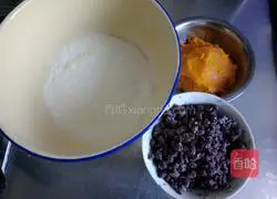 Illustration of how to make pumpkin honey bean hot bread 1