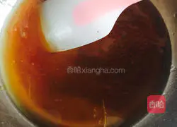 Illustration of how to make Cantonese-style mooncakes (pineapple and chestnut fillings) 1