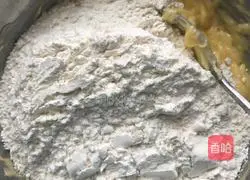 Illustration of how to make French cheese mooncakes 7