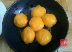 Illustration of how to make carrot snow-skin mooncakes 6