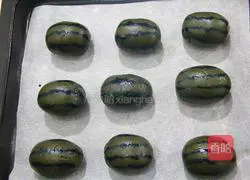 Watermelon Mooncake Recipe Illustration 12