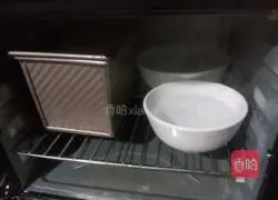 Illustration of how to make two-color bean paste toast 12