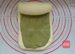 Illustration of how to make two-color toast bread 12