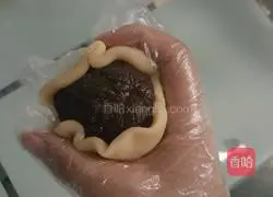 Illustration of how to make Japanese peach mountain skin mooncakes 6