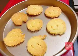 Illustration of how to make butter cookies 12