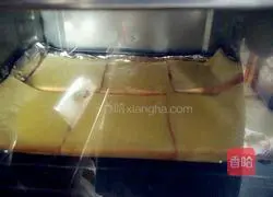 Illustration of how to make cheese toast slices 2