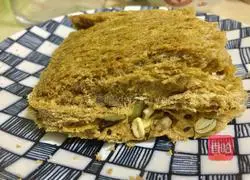 Illustration of how to make rye multigrain toast and pickled cucumber pocket bags 3