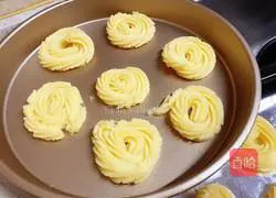 Illustration of making butter cookies 10