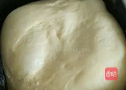 Illustration of how to make meat floss rolls 1