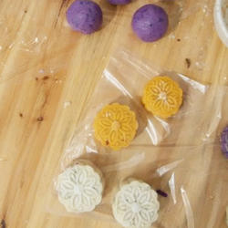 Printed glutinous mooncake