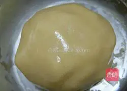 Cantonese Lotus Seed Mooncake Recipe Illustration 7