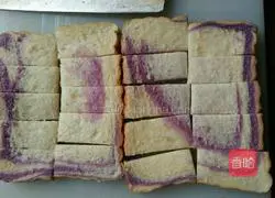 Illustration of how to make crispy toast sticks 2