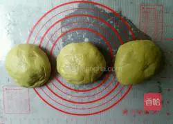 Illustration of how to make Matcha red date hard Leba bread 11