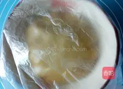 Illustration of how to make Cantonese-style mooncakes with bean paste 7