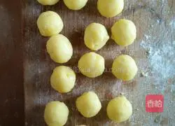 Illustration of how to make custard snowskin mooncakes 8
