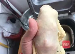 Milk Illustration of how to make fragrant toast 5