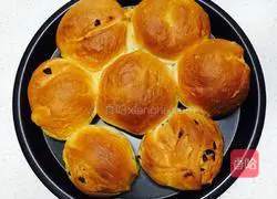 Cranberry cheese milk bun recipe 3