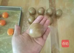 Cantonese White Lotus Egg Yolk Mooncake Recipe Illustration 10